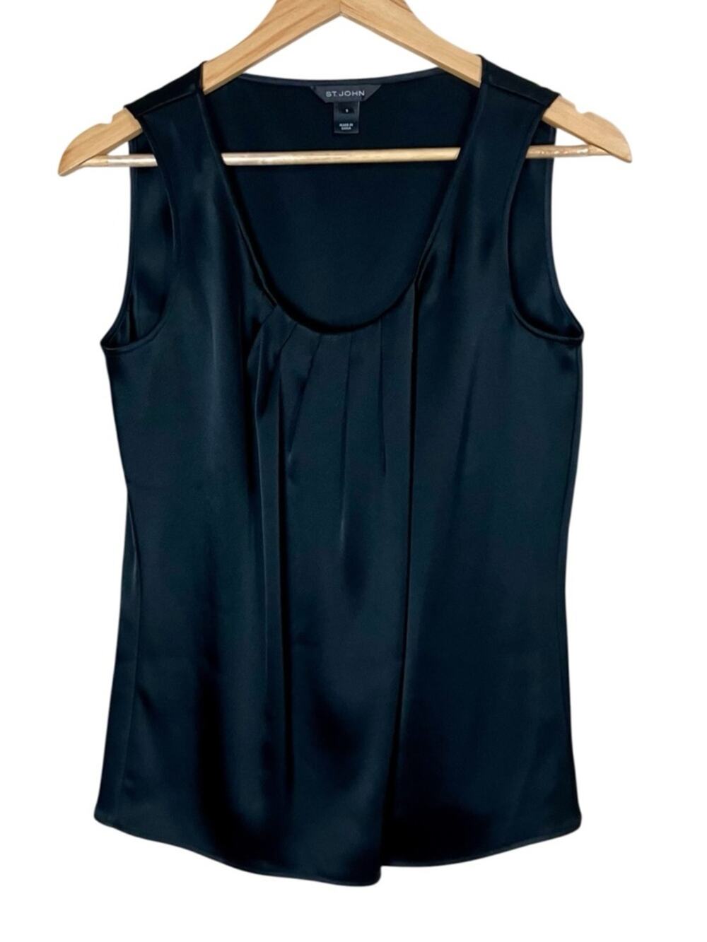 St. John Black Liquid Satin Sleeveless Shell Blouse Pleated Scoop Neck Small